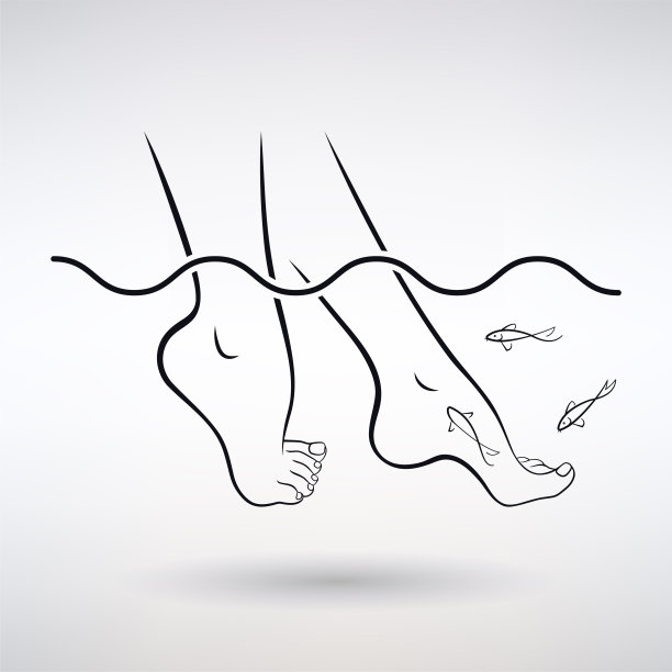 女人的脚在水中与鱼水疗做脱皮图片下载