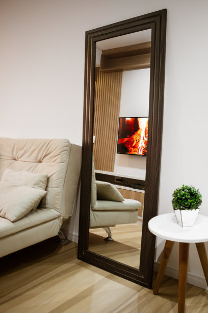 家居装饰上的镜子图片下载