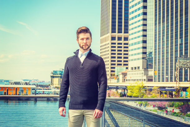 年轻人在纽约旅行图片下载