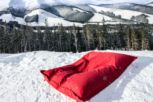 山地风光，冬季塔特里景观，森林，斯洛伐克图片下载