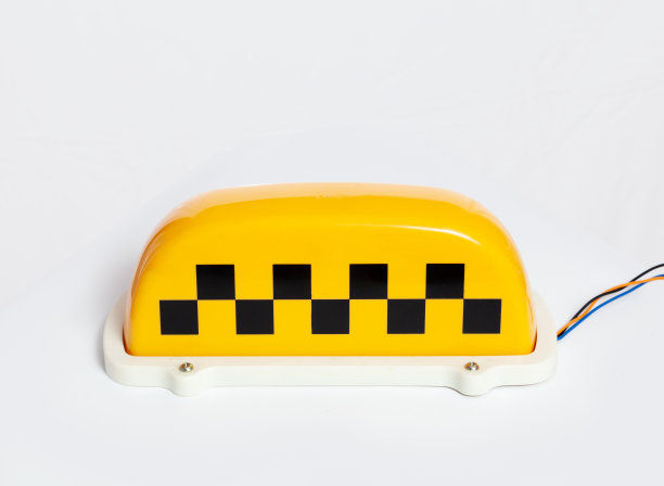 白色背景上有一辆车的出租车指针图片下载