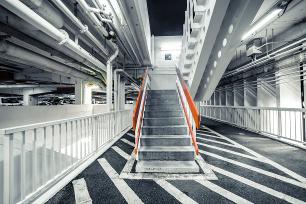 室内无人在停车场图片下载