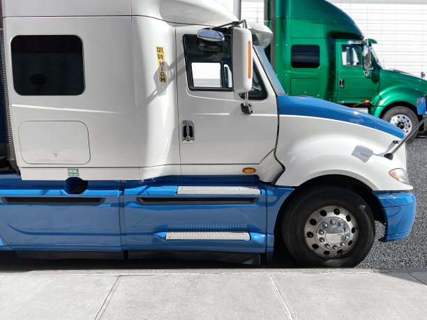 卡车停靠站图片下载