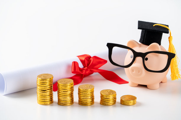 应届毕业生想找工作挣钱的设计理念。图片下载