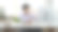 英俊的年轻商人在家里用电脑办公。图片下载