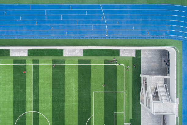 青岛金家岭学校足球场图片下载