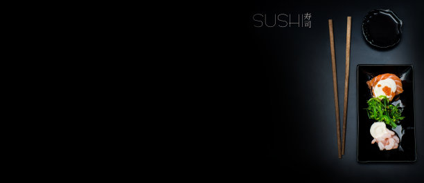 卷在一个长方形的盘子上图片下载