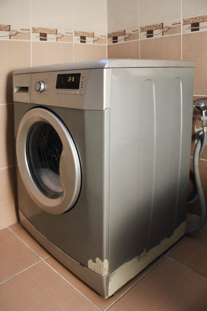 浴室里有洗衣机图片下载