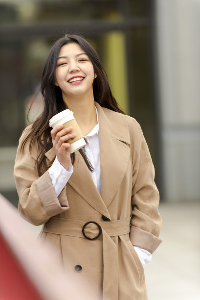 女大学生秋季校园生活图片下载