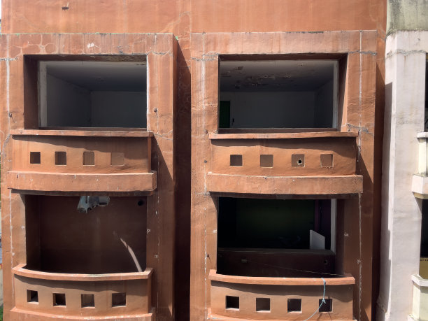 这座建筑还没有完工。图片下载