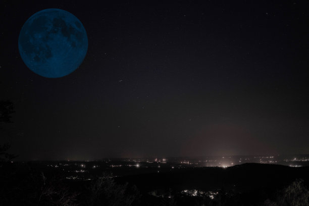 巴伐利亚森林的夜空图片下载