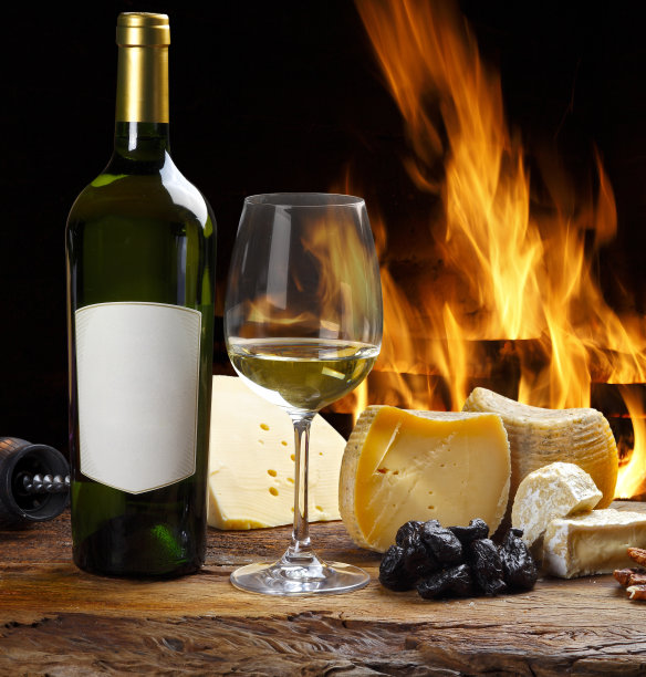 白葡萄酒配各种奶酪。图片下载