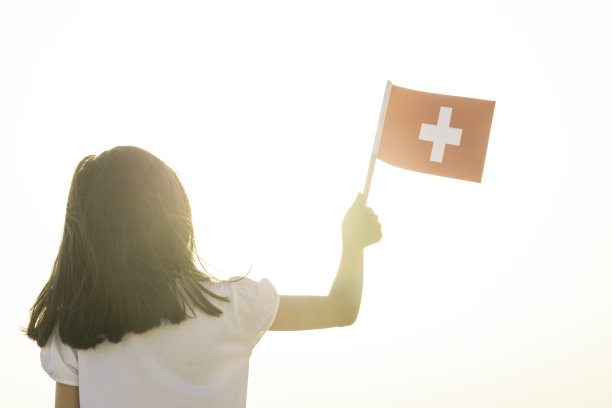 举旗小女孩图片下载