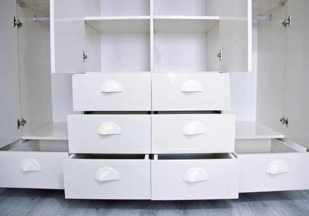 空的白色橱柜图片下载