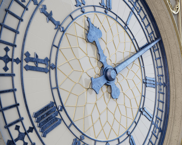 古色古香的铁和玻璃钟楼图片下载