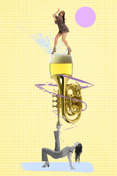 当代艺术拼贴。创意设计。两个年轻时髦的女人有生日聚会，庆祝孤立在黄色的背景图片下载