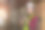仓储物流管理业务;年轻的亚洲女性穿着反光安全背心和白色头盔;在仓库工厂通过对讲机进行沟通图片下载
