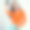 微笑的混血女性自拍，而孤立的灰色工作室背景与copyspace。年轻的西班牙裔独自站着，用手机拍下社交媒体上的照片。影响模型图片下载