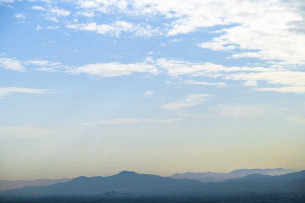 晨雾城市图片下载