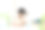 亚洲小男孩在教室里用铅笔在书上写东西。亚洲儿子在家坐在书桌前做作业。孩子通过画画来学习。教育的概念图片下载