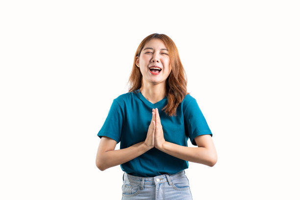 美丽的亚洲女人做各种手势与复制空间孤立在白色背景图片下载