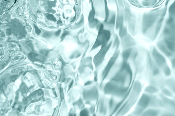 透明的水结构。化妆品胶束水或乳液或卸妆水图片下载