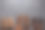旧皮靴水泥地面背景纹理。破旧的靴子图片下载