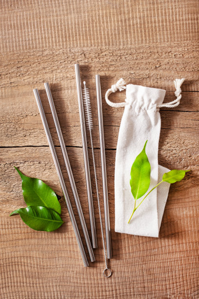 环保可重复使用的金属吸管。“零浪费”的概念图片下载