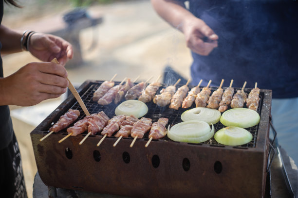 九州冲绳县的一个偏远岛屿宫古岛市民休闲海滩图片下载