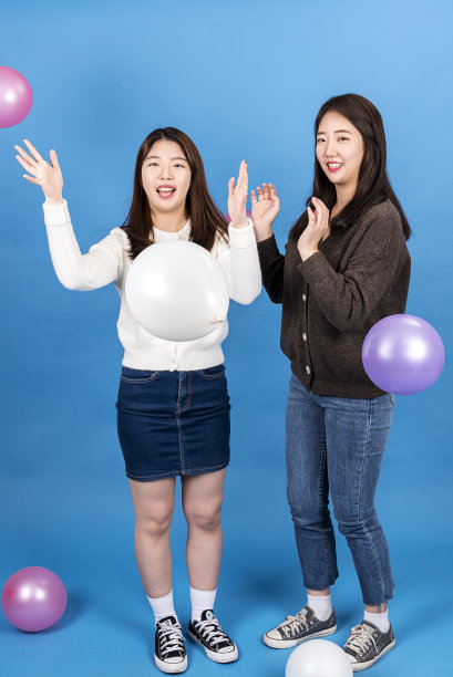 两姐妹的故事图片下载