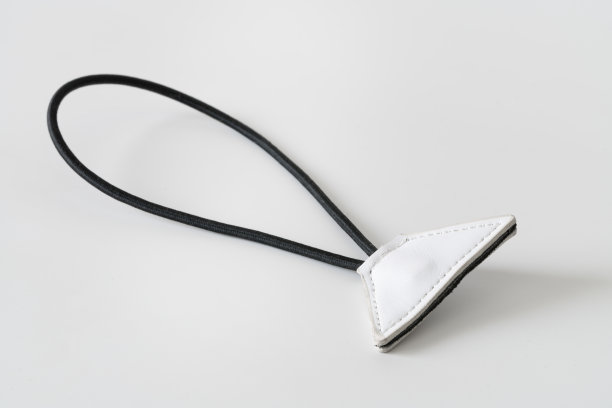 黑色挂标签图片下载