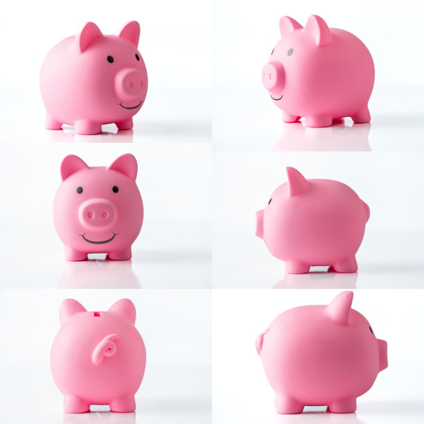 六个不同旋转的存钱罐在白色背景上隔离图片下载