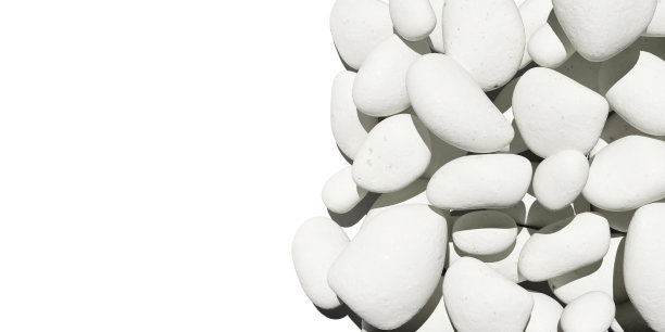 白色沙滩的石头。图片下载