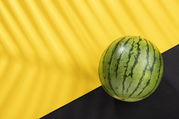 香瓜-美味新鲜成熟的西瓜果实图片下载