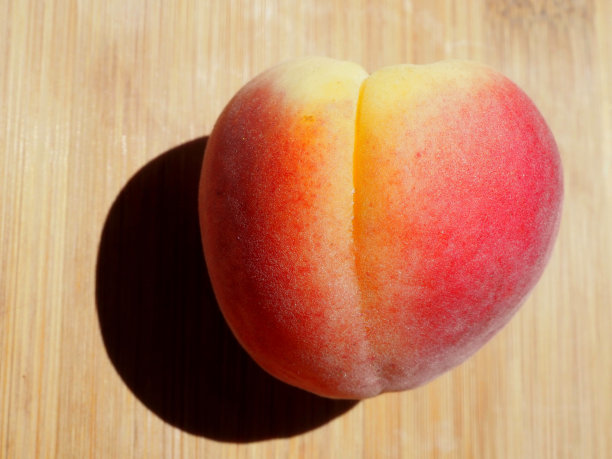 Yellow-pink杏。特写镜头。图片下载