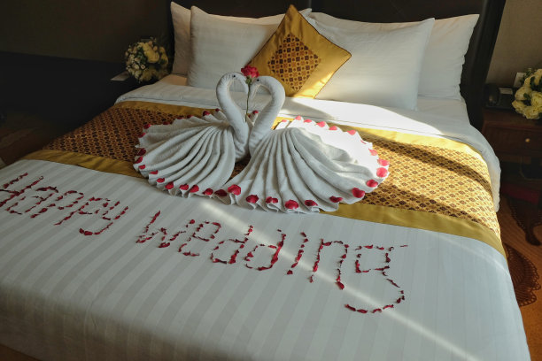 酒店客房装饰用幸福的婚礼问候图片下载