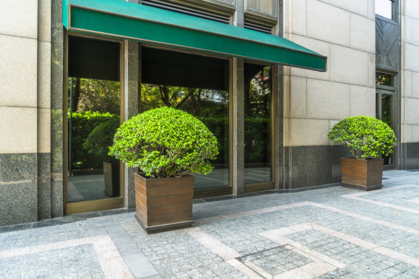 有大窗户的店面图片下载