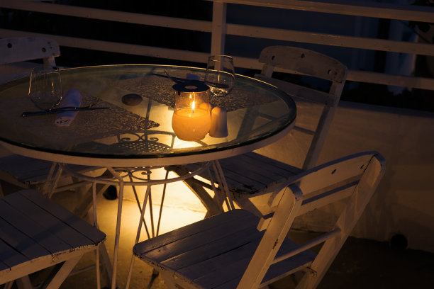 希腊，罗兹餐厅，餐桌准备就绪图片下载