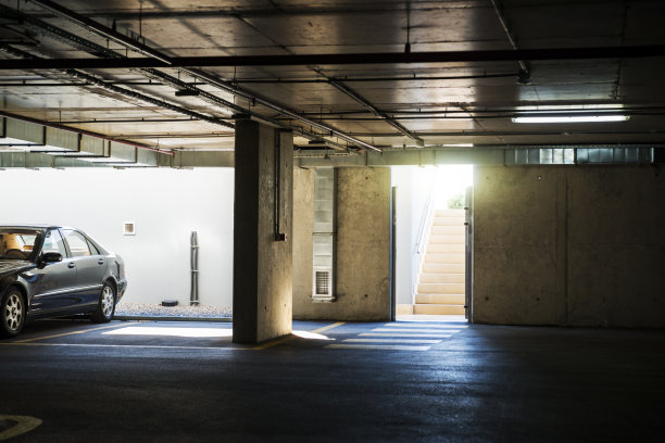 车库内部,背景图片下载