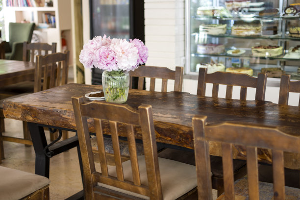 咖啡馆空桌子图片下载
