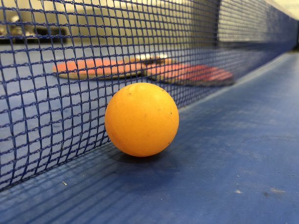 乒乓球和打赌的照片图片下载