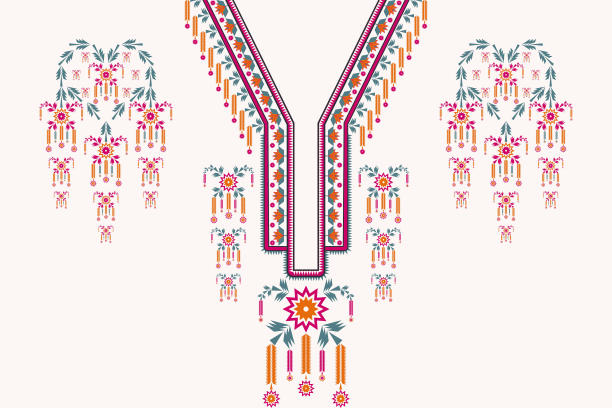 五彩缤纷的女性民族领口图案图片下载