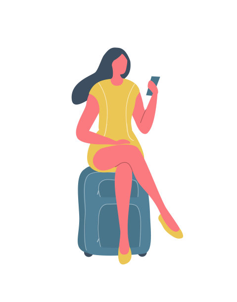 穿着黄色裙子的女孩坐在一个蓝色的手提箱上，看着手机。旅游的概念图片下载