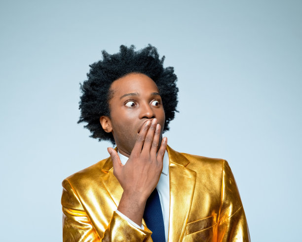 商人用手捂住嘴图片下载