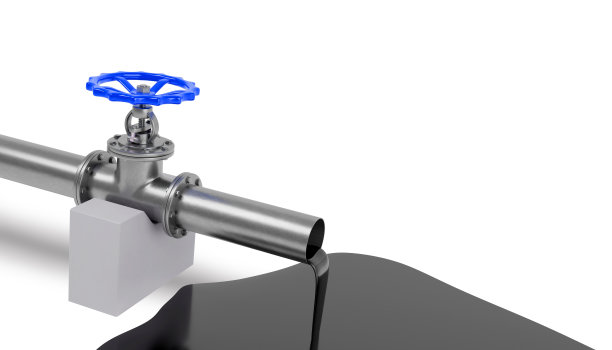 一个打开阀门的石油管道的3d渲染，在白色背景上复制空间的地面上流动的石油。数字图像说明。图片下载