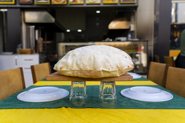 doner shop里的安纳托利亚风格的phyllo面包图片下载