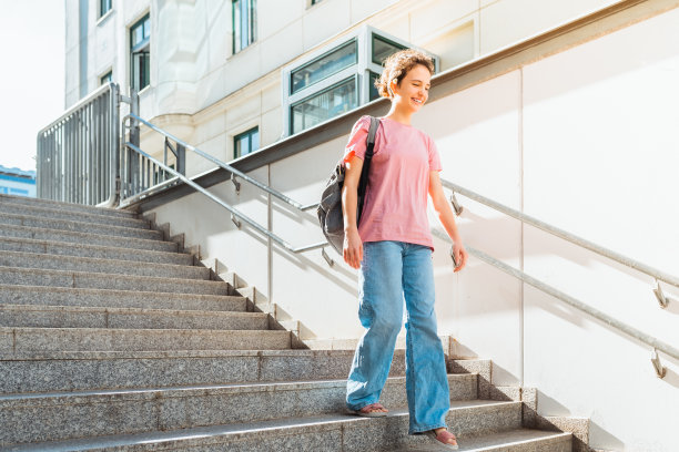 积极情绪，少年少女，快乐青春图片下载