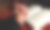 向上帝祈祷。女性手捧祈祷的圣经，放在木桌上，近距离观看。图片下载