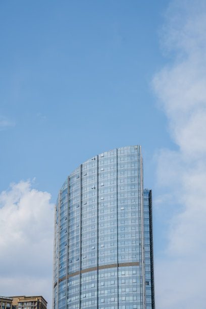 阳光明媚的现代建筑图片下载