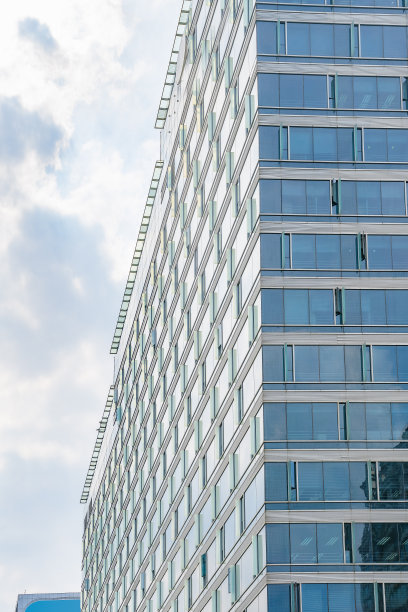 阳光明媚的现代建筑图片下载